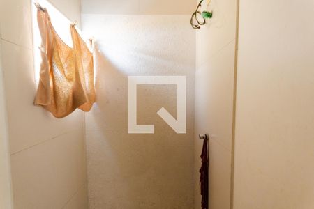 Banheiro de apartamento à venda com 2 quartos, 52m² em Parque das Nações, Santo André