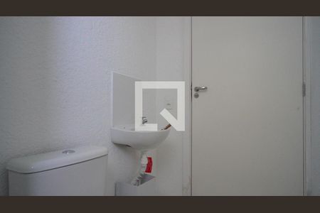 Banheiro Social de apartamento à venda com 2 quartos, 40m² em Santa Rosa de Lima, Porto Alegre