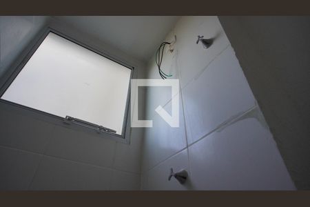 Banheiro Social de apartamento à venda com 2 quartos, 40m² em Santa Rosa de Lima, Porto Alegre