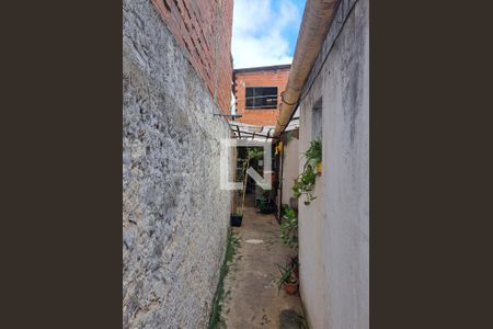 Quintal de casa à venda com 1 quarto, 230m² em Parque Casa de Pedra, São Paulo