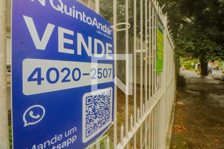 Plaquinha de apartamento à venda com 3 quartos, 100m² em Passo D’areia, Porto Alegre