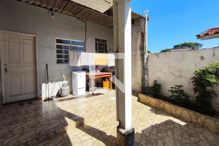 Quintal de casa à venda com 4 quartos, 250m² em Jardim Garcia, Campinas