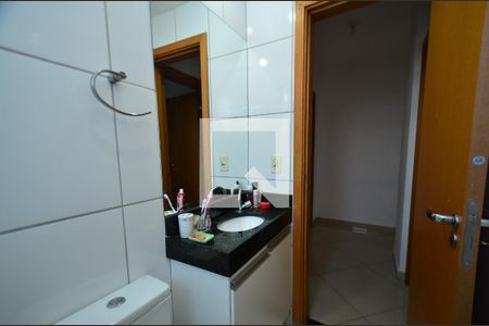 Banheiro social de apartamento para alugar com 3 quartos, 216m² em Ipiranga, Belo Horizonte