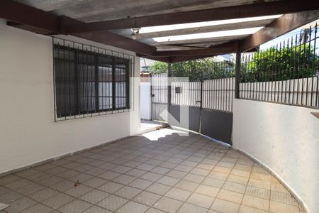 Quintal de casa à venda com 3 quartos, 280m² em Jardim Gopouva, Guarulhos