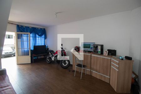 Sala de casa à venda com 2 quartos, 90m² em Vila Gustavo, São Paulo