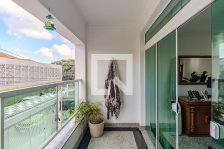Varanda de casa para alugar com 7 quartos, 500m² em Carandiru, São Paulo