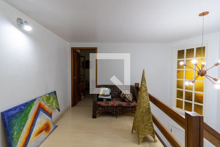 Corredor de casa à venda com 4 quartos, 306m² em Aberta dos Morros, Porto Alegre