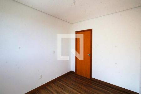 Quarto 1 de apartamento para alugar com 2 quartos, 62m² em Buritis, Belo Horizonte