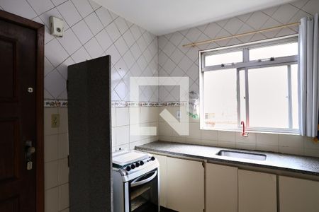 Cozinha de apartamento à venda com 3 quartos, 80m² em Sagrada Família, Belo Horizonte
