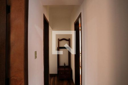 Corredor  de apartamento à venda com 3 quartos, 80m² em Sagrada Família, Belo Horizonte