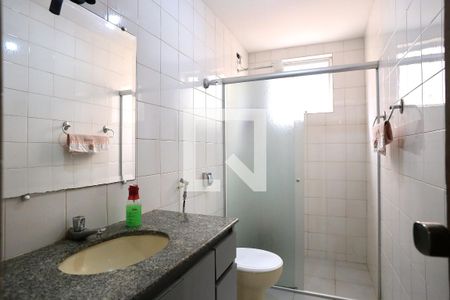 Banheiro Social de apartamento à venda com 3 quartos, 80m² em Sagrada Família, Belo Horizonte