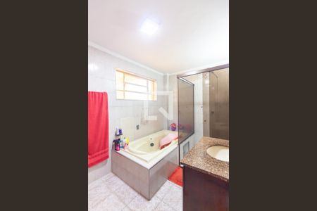 Banheiro de apartamento à venda com 3 quartos, 118m² em Vila Osasco, Osasco