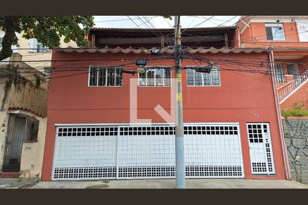 Fachada de casa à venda com 6 quartos, 100m² em Vila Romana, São Paulo