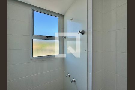 Banheiro Social de apartamento à venda com 2 quartos, 44m² em Recreio dos Bandeirantes, Rio de Janeiro