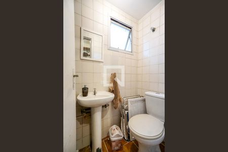 Banheiro de serviço de apartamento à venda com 3 quartos, 75m² em Chácara Santo Antônio (zona Leste), São Paulo