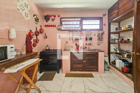 Cozinha de casa para alugar com 4 quartos, 500m² em Jardim Virginia, Guarujá