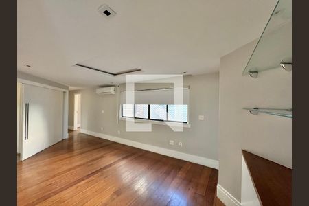 Sala de apartamento à venda com 3 quartos, 270m² em Recreio Bendeirante, Rio de Janeiro