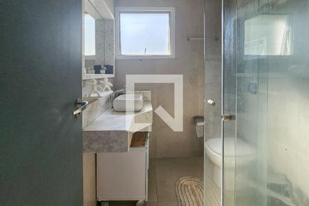 Banheiro de apartamento para alugar com 3 quartos, 75m² em Vila Julia, Guarujá