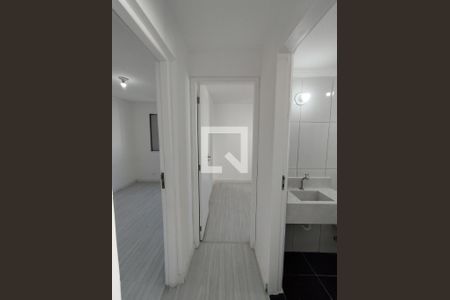 Corredor de apartamento para alugar com 2 quartos, 51m² em Jardim Celeste, São Paulo