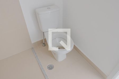 Banheiro de kitnet/studio à venda com 1 quarto, 25m² em Pinheiros, São Paulo