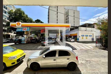 Vista Sala de apartamento à venda com 2 quartos, 83m² em Laranjeiras, Rio de Janeiro