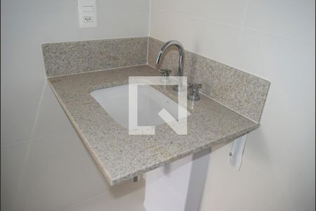 Banheiro de kitnet/studio à venda com 1 quarto, 38m² em Jardim Paulista, São Paulo