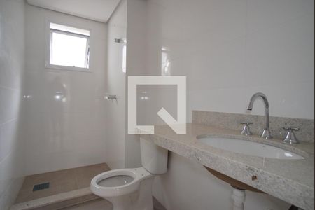 Banheiro da Suíte de apartamento para alugar com 3 quartos, 110m² em Jardim Itu, Porto Alegre