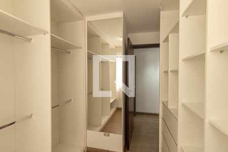 Closet de casa para alugar com 3 quartos, 126m² em Cajuru, Curitiba