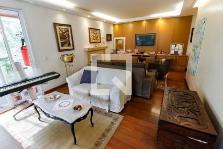 Sala de apartamento à venda com 4 quartos, 190m² em Real Parque, São Paulo