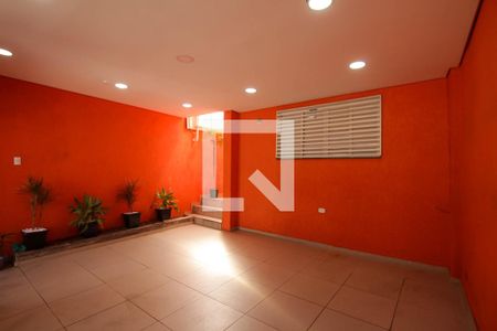 Garagem de casa à venda com 5 quartos, 250m² em Vila Cunha Bueno, São Paulo