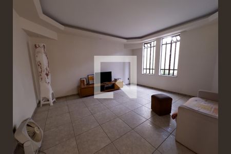 Sala de casa à venda com 2 quartos, 541m² em Santa Amélia, Belo Horizonte