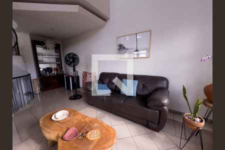 Sala de casa à venda com 2 quartos, 541m² em Santa Amélia, Belo Horizonte