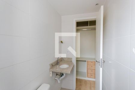 Banheiro de apartamento à venda com 2 quartos, 49m² em Santa Terezinha, Santo André