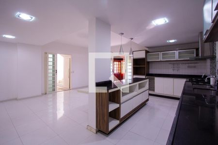 Cozinha de casa de condomínio à venda com 4 quartos, 600m² em Maceió, Niterói