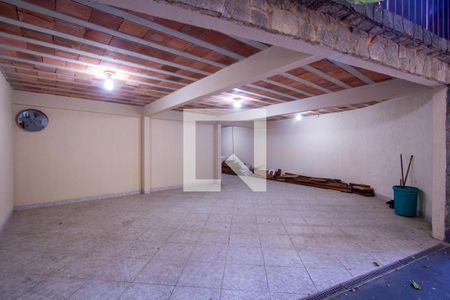 Garagem de casa de condomínio para alugar com 4 quartos, 600m² em Maceió, Niterói