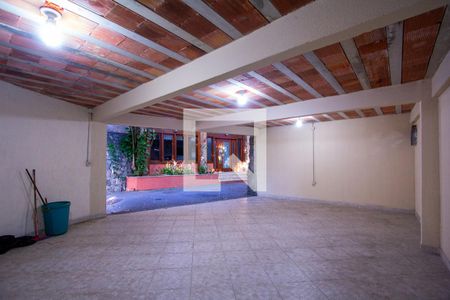 Garagem de casa de condomínio à venda com 4 quartos, 600m² em Maceió, Niterói