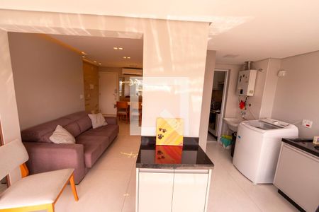 Sala de apartamento à venda com 2 quartos, 66m² em Empresarial 18 do Forte, Barueri