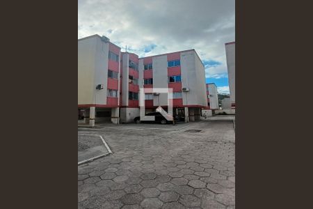 Fachada do bloco de apartamento para alugar com 1 quarto, 140m² em São Luiz, São José