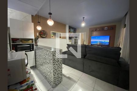 Sala 2 de casa à venda com 8 quartos, 136m² em Regina, Contagem