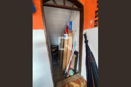 Área comum de casa à venda com 8 quartos, 136m² em Regina, Contagem