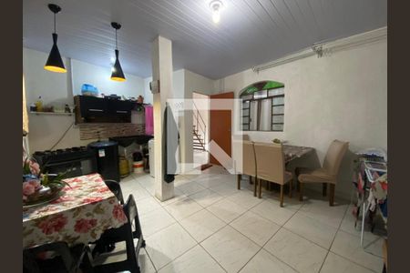 Sala 5 de casa à venda com 8 quartos, 136m² em Regina, Contagem