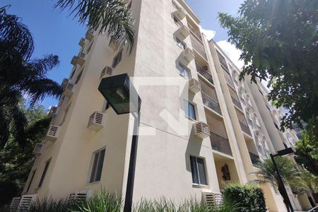 Fachada do bloco de apartamento à venda com 2 quartos, 51m² em Jacarepaguá, Rio de Janeiro