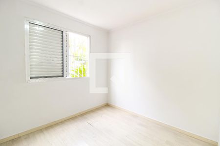 Quarto 1 de apartamento para alugar com 2 quartos, 42m² em Jardim Redil, São Paulo
