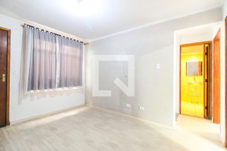 Sala de apartamento para alugar com 2 quartos, 42m² em Jardim Redil, São Paulo