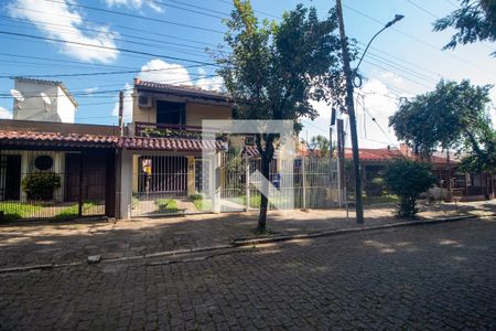Fachada de casa à venda com 4 quartos, 260m² em Nonoai, Porto Alegre