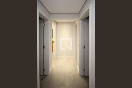 Corredor de apartamento à venda com 2 quartos, 90m² em Vila Graciosa, São Paulo