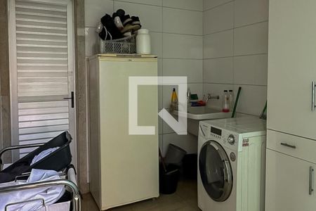 Área de Serviço de casa à venda com 5 quartos, 270m² em Estoril, Belo Horizonte