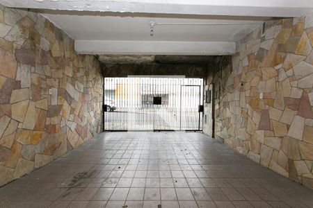Garagem de casa à venda com 2 quartos, 250m² em Vila Antonina, São Paulo