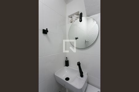 Banheiro 2 de casa à venda com 2 quartos, 250m² em Vila Antonina, São Paulo