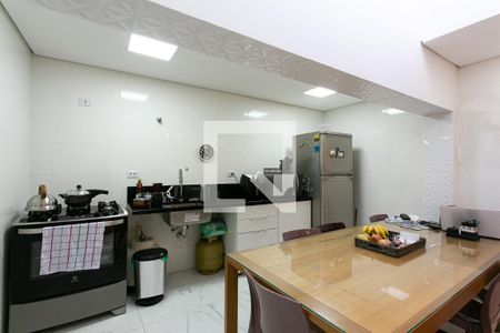 Cozinha de casa à venda com 2 quartos, 250m² em Vila Antonina, São Paulo